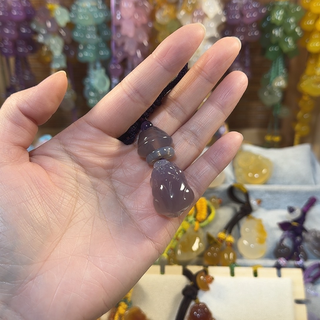 琳***歌玛瑙/玉髓未镶嵌钥匙挂件