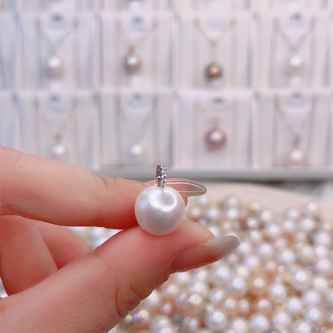 淡水珍珠未镶嵌吊坠(赠链)有瑕疵