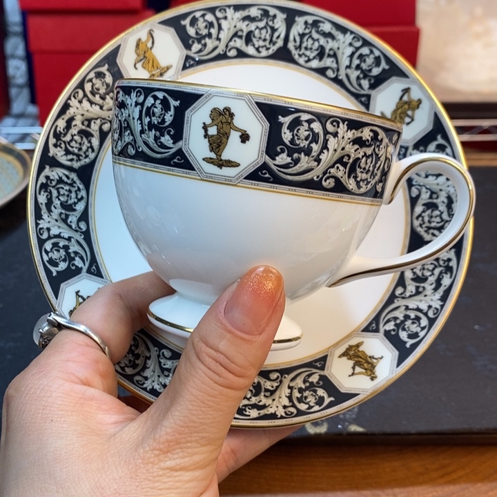 瓷器哈哈哈哈哈哈哈哈