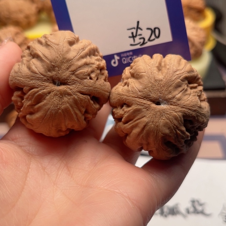 吊坠文玩核桃悦**生文玩核桃20