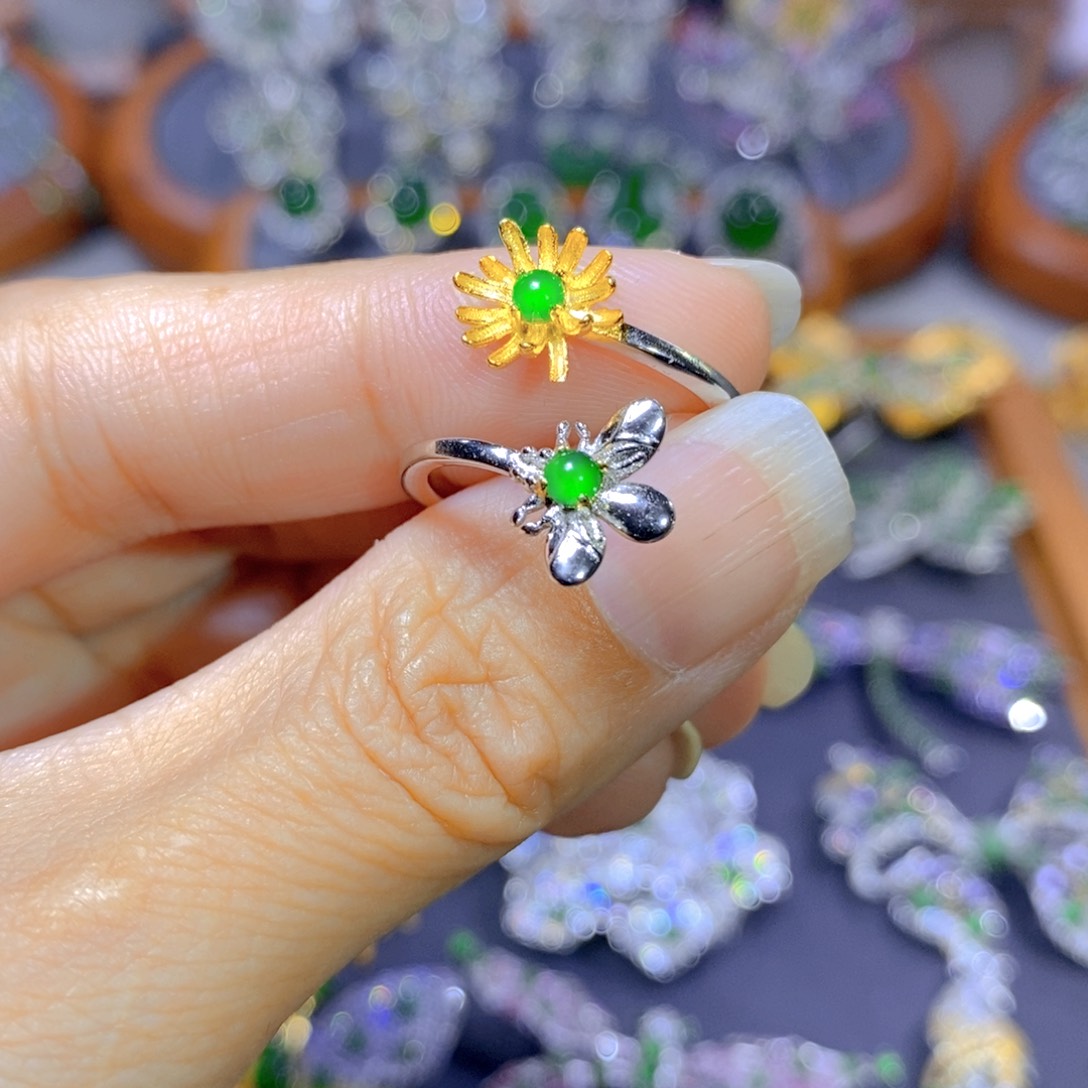 翡翠颈饰银S925镶嵌天然翡翠