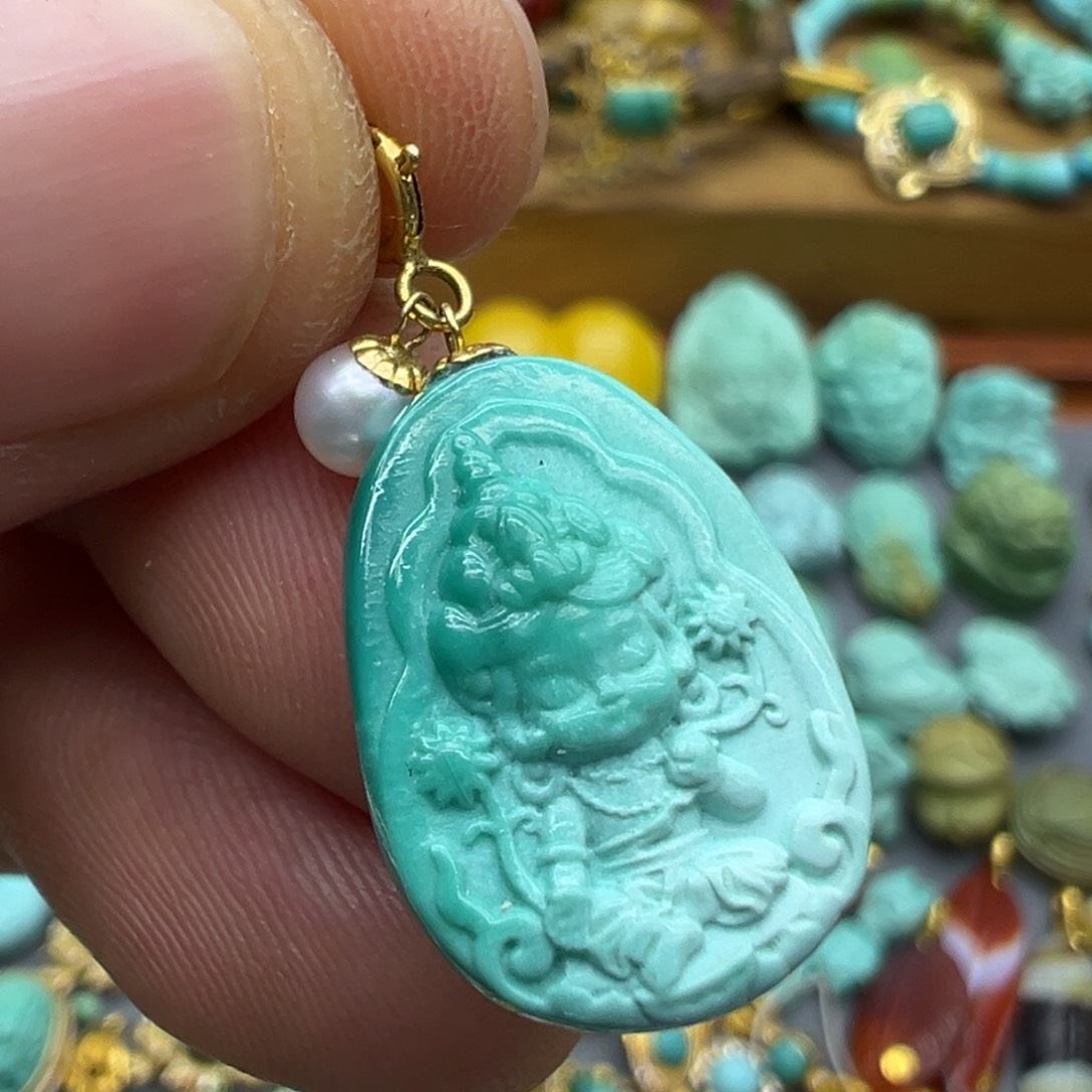 绿松石颈饰18K金镶嵌