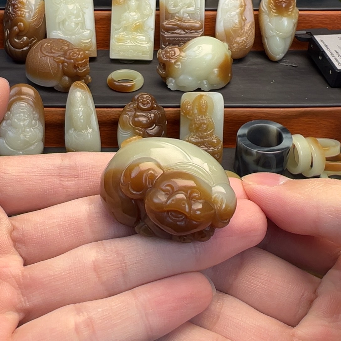 和田玉（糖玉）未镶嵌颈饰