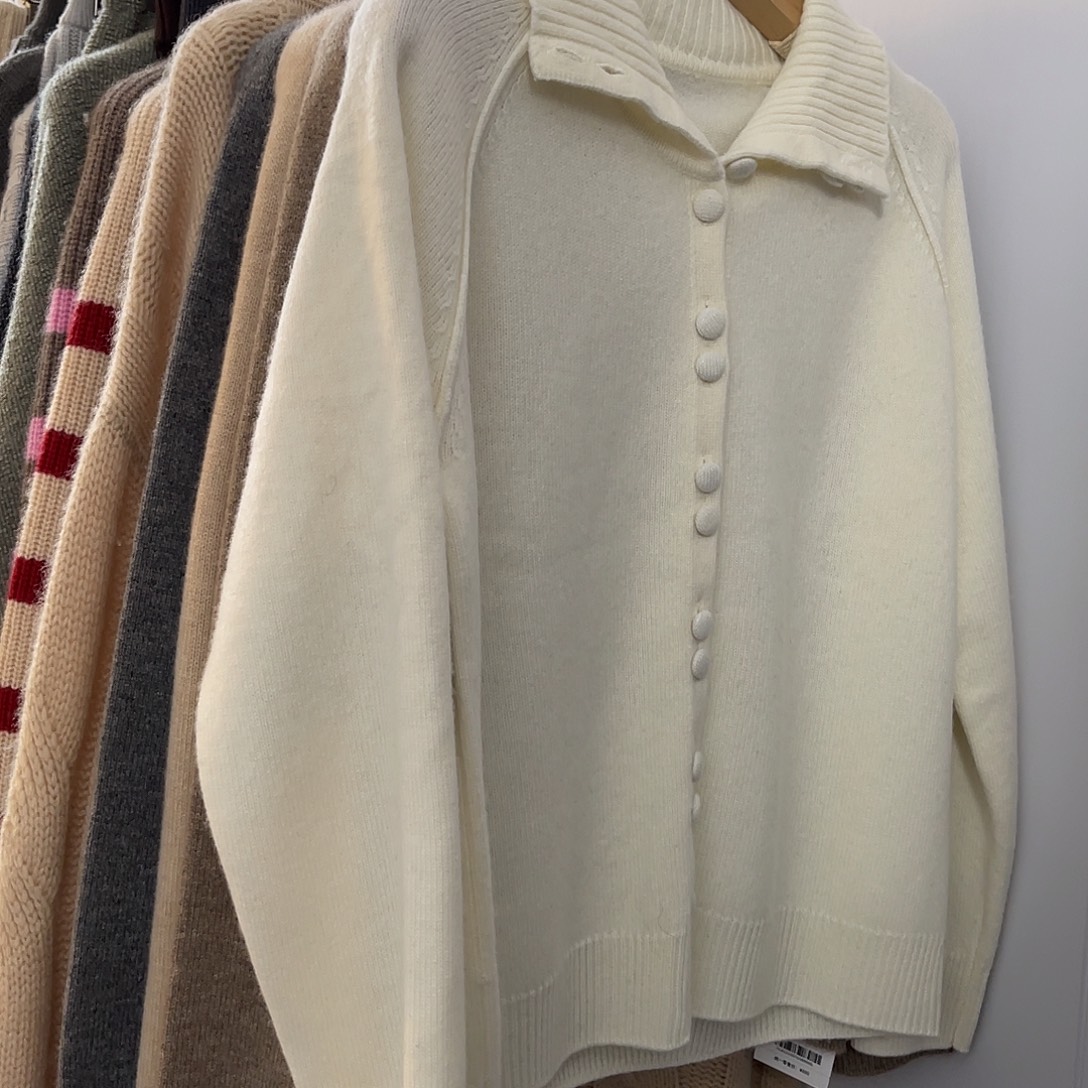 包扣 高领 羊绒 开衫