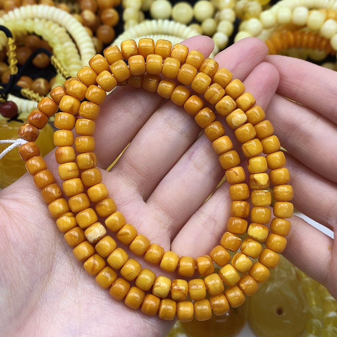 蜜蜡未镶嵌珠宝奇石