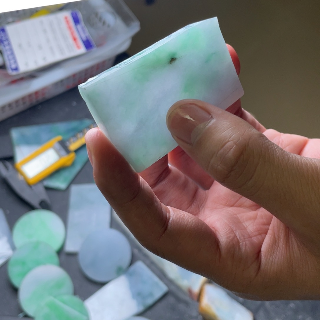 未镶嵌定制翡翠  