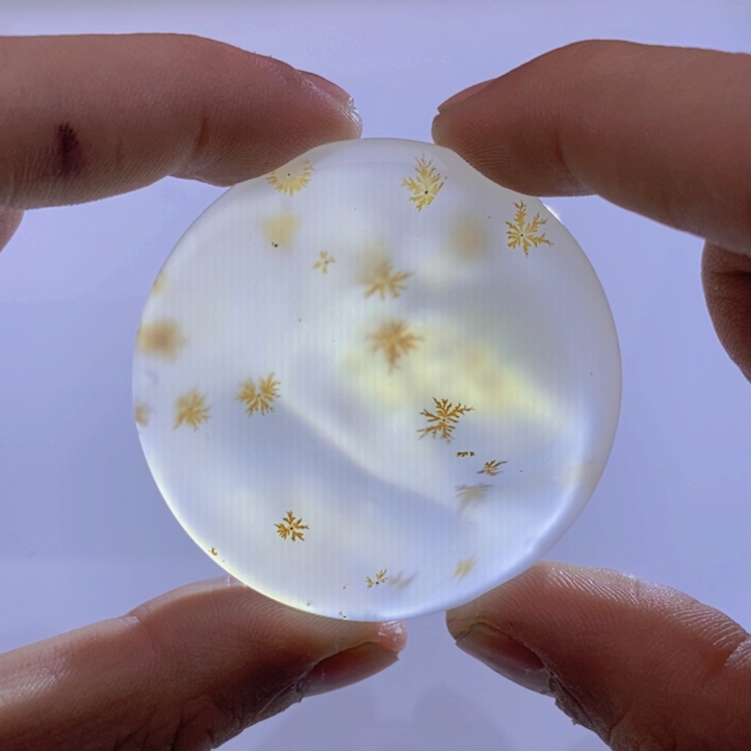 玛瑙/玉髓颈饰未镶嵌丫**?