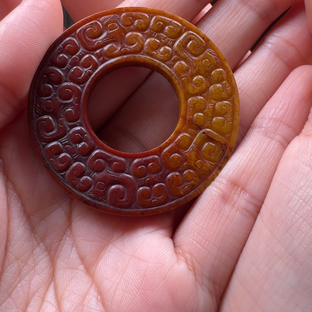 和田玉颈饰未镶嵌泽**备