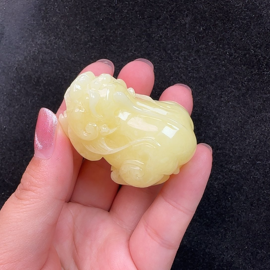 蜜蜡未镶嵌珠宝奇石