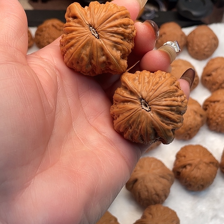 路***灯手串/手链核桃铁锤42