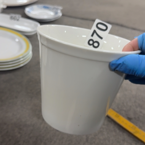 泥塑磁州窑五厂出口香槟桶一个