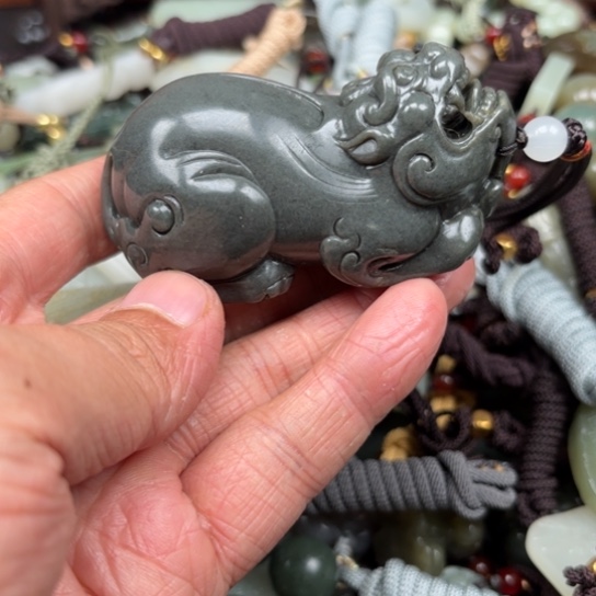 和田玉吊坠未镶嵌