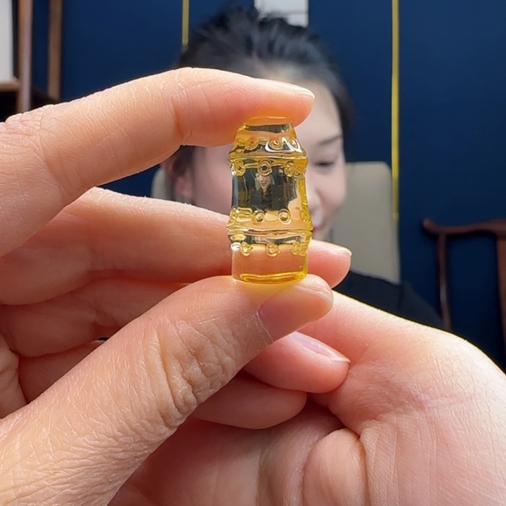 蜜蜡吊坠(赠链)未镶嵌