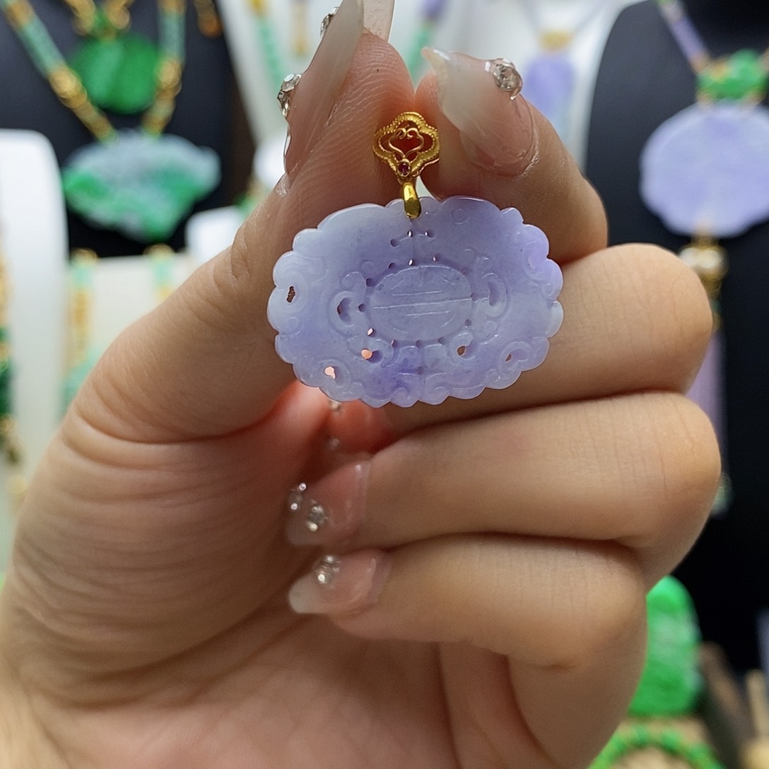 翡翠颈饰未镶嵌天然