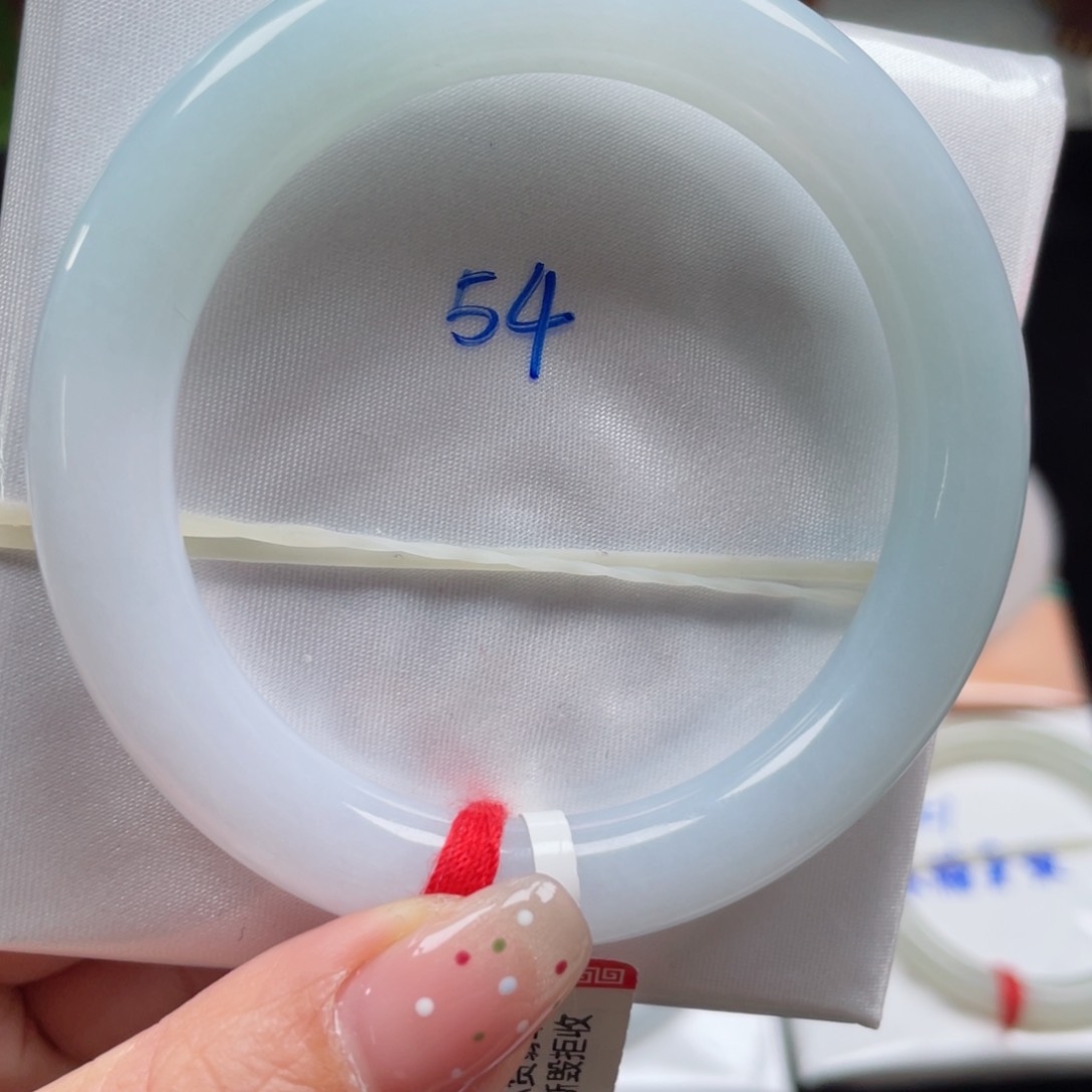 翡翠手镯未镶嵌缅甸翡翠手镯5