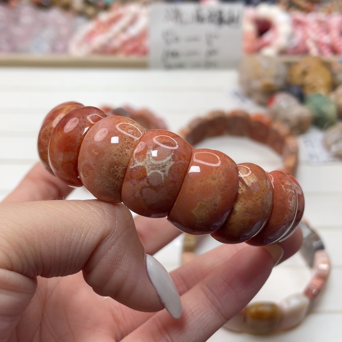 未镶嵌手链硅化玉刺*061