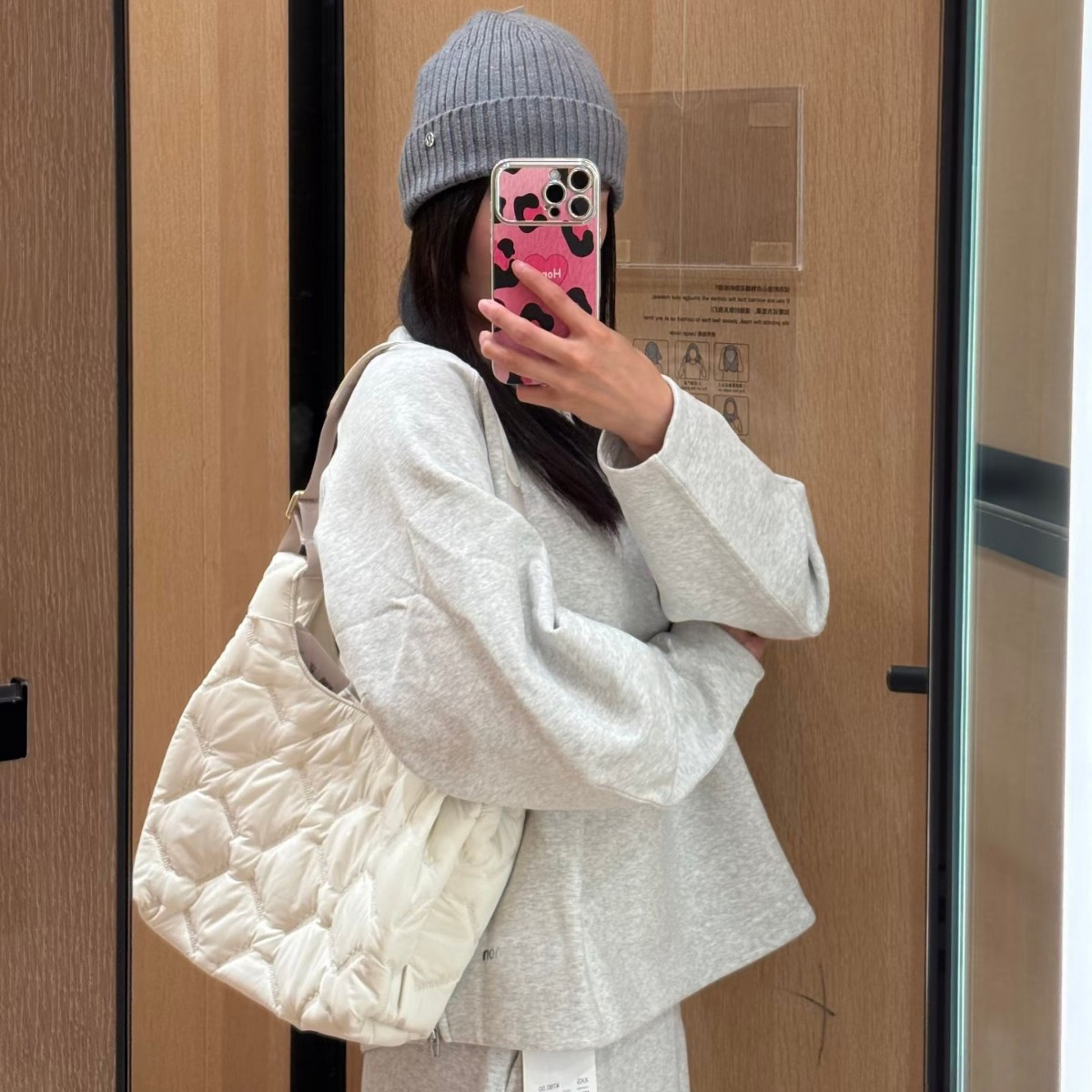 Lu2025秋冬新款Quilty Pleasures 5L绗缝单肩包云朵包