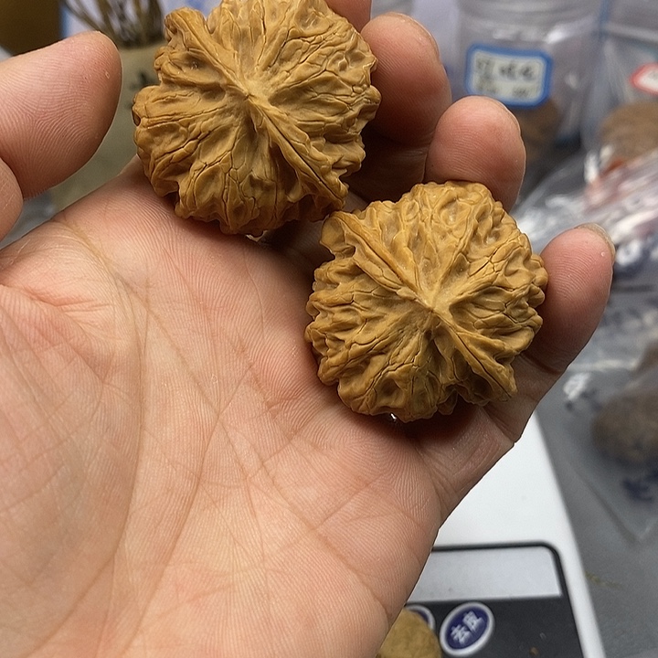 文玩核桃把件苹果园