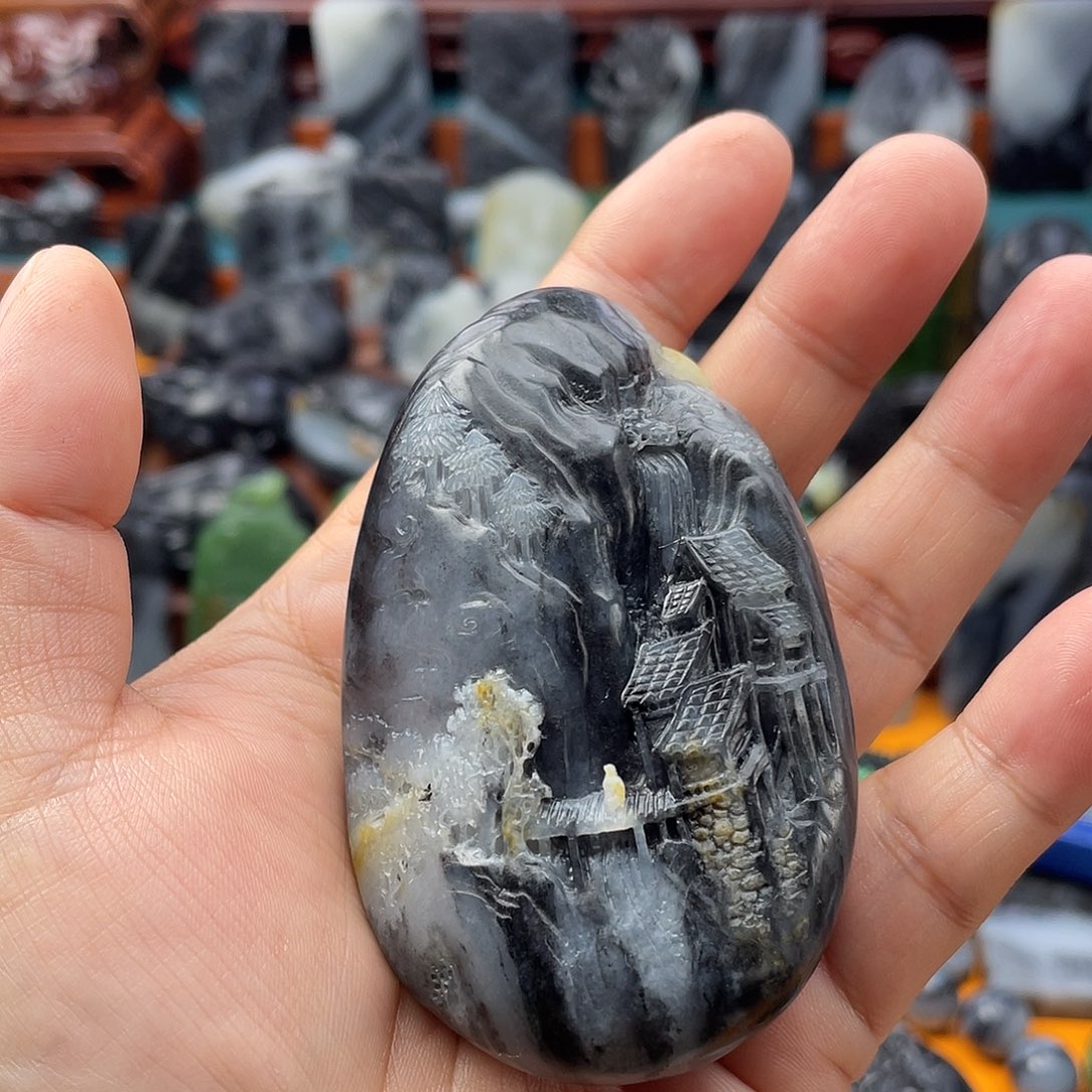 去***真和田玉未镶嵌挂件