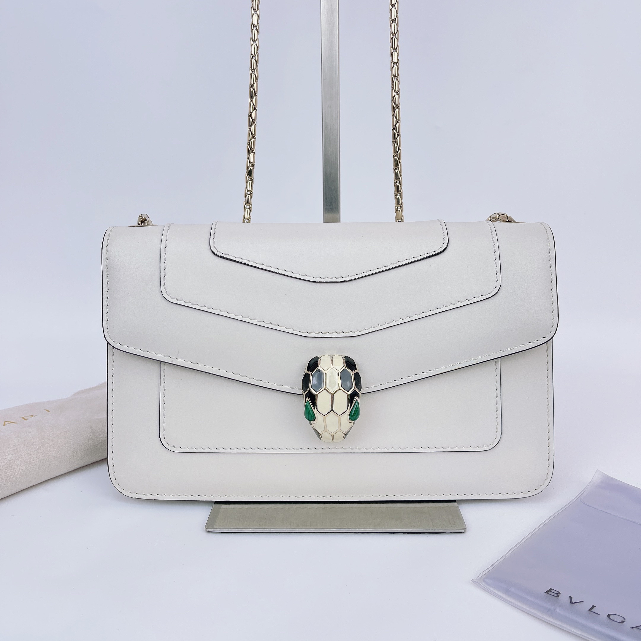 95新 BVLGARI/宝格丽 宝格丽 白色蛇头斜挎包底长22 J256