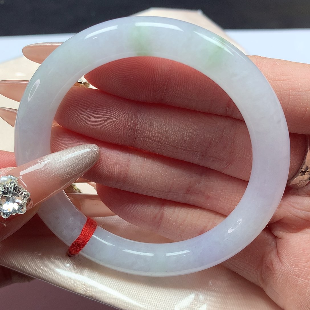 翡翠手镯未镶嵌54圈