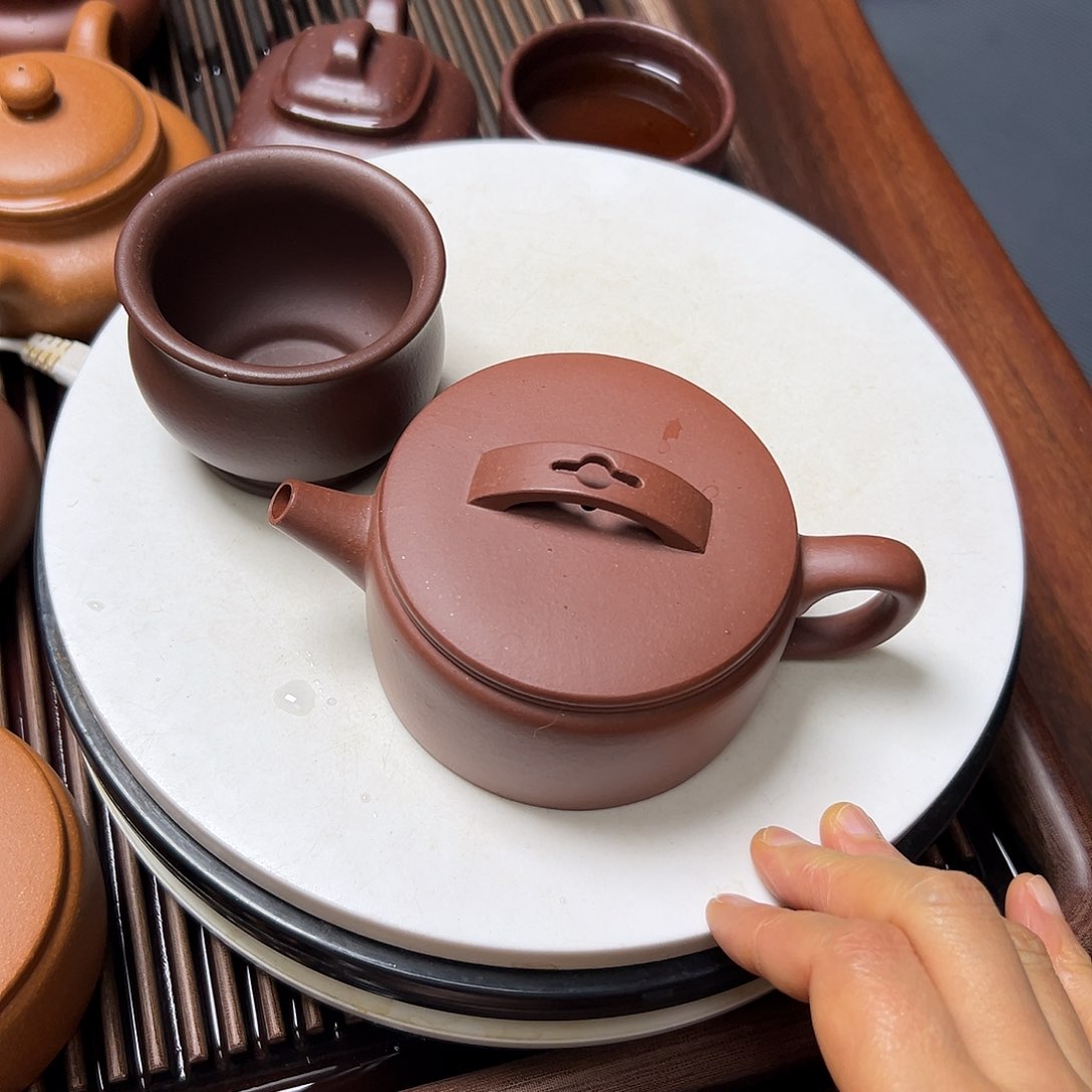 紫泥茶壶紫砂壶等传统