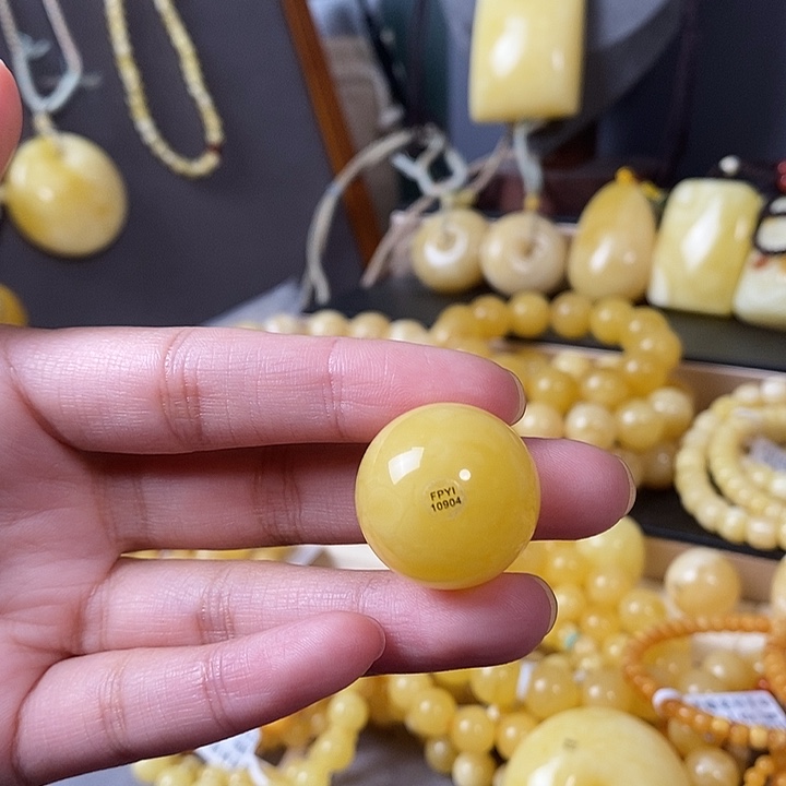 琥珀未镶嵌裸石圆珠