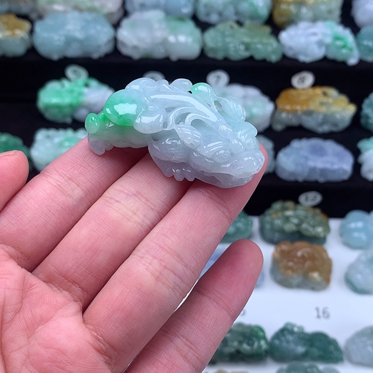 【闪购商品】翡翠颈饰未镶嵌貔貅