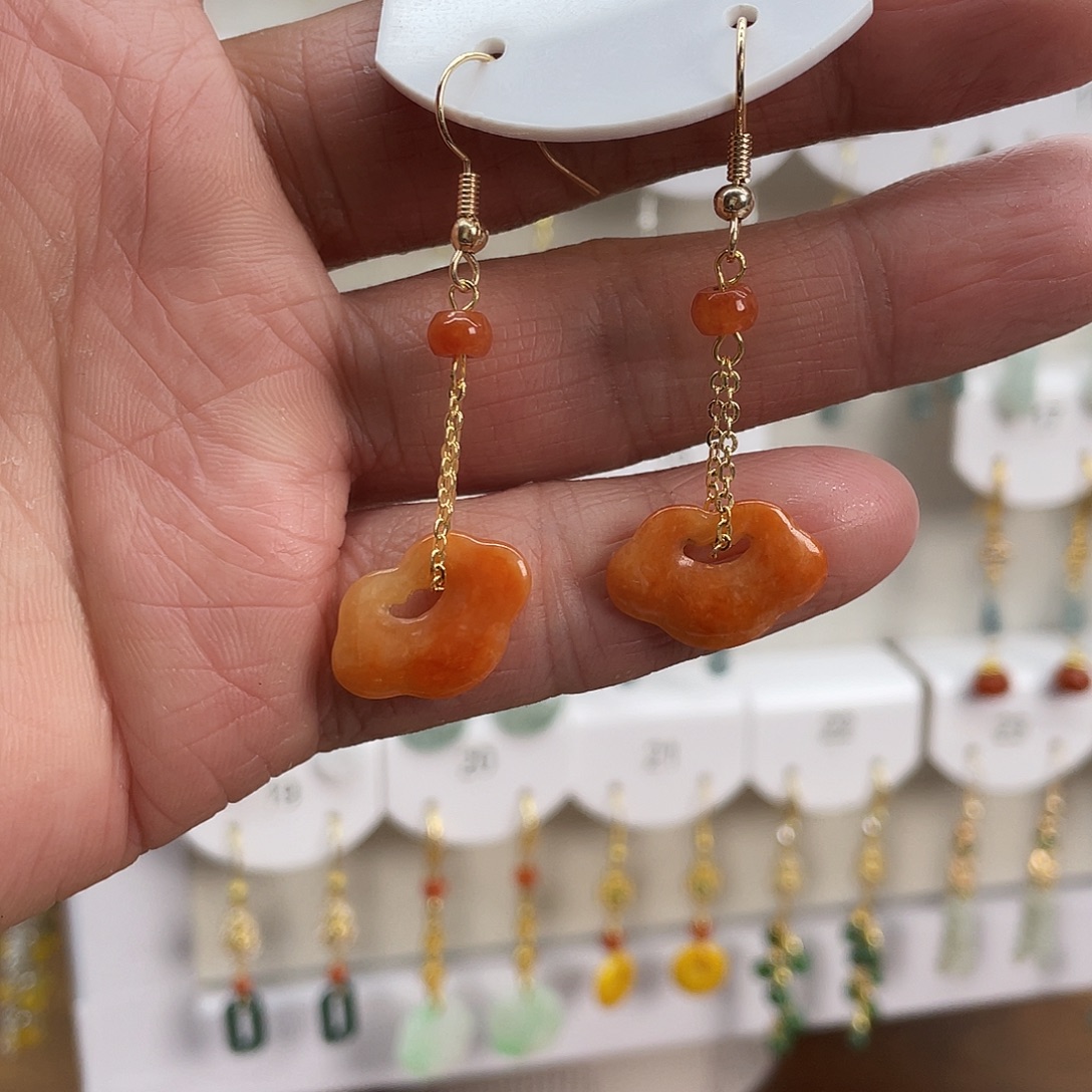 杨***艺翡翠未镶嵌耳饰翡翠未镶嵌耳饰16