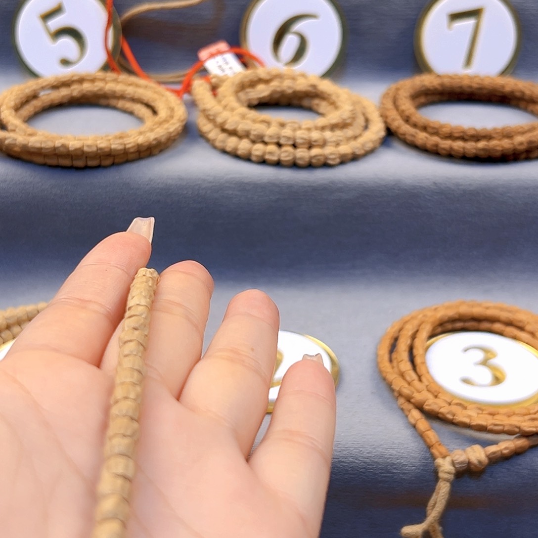 柏香籽/百香籽手串J****s