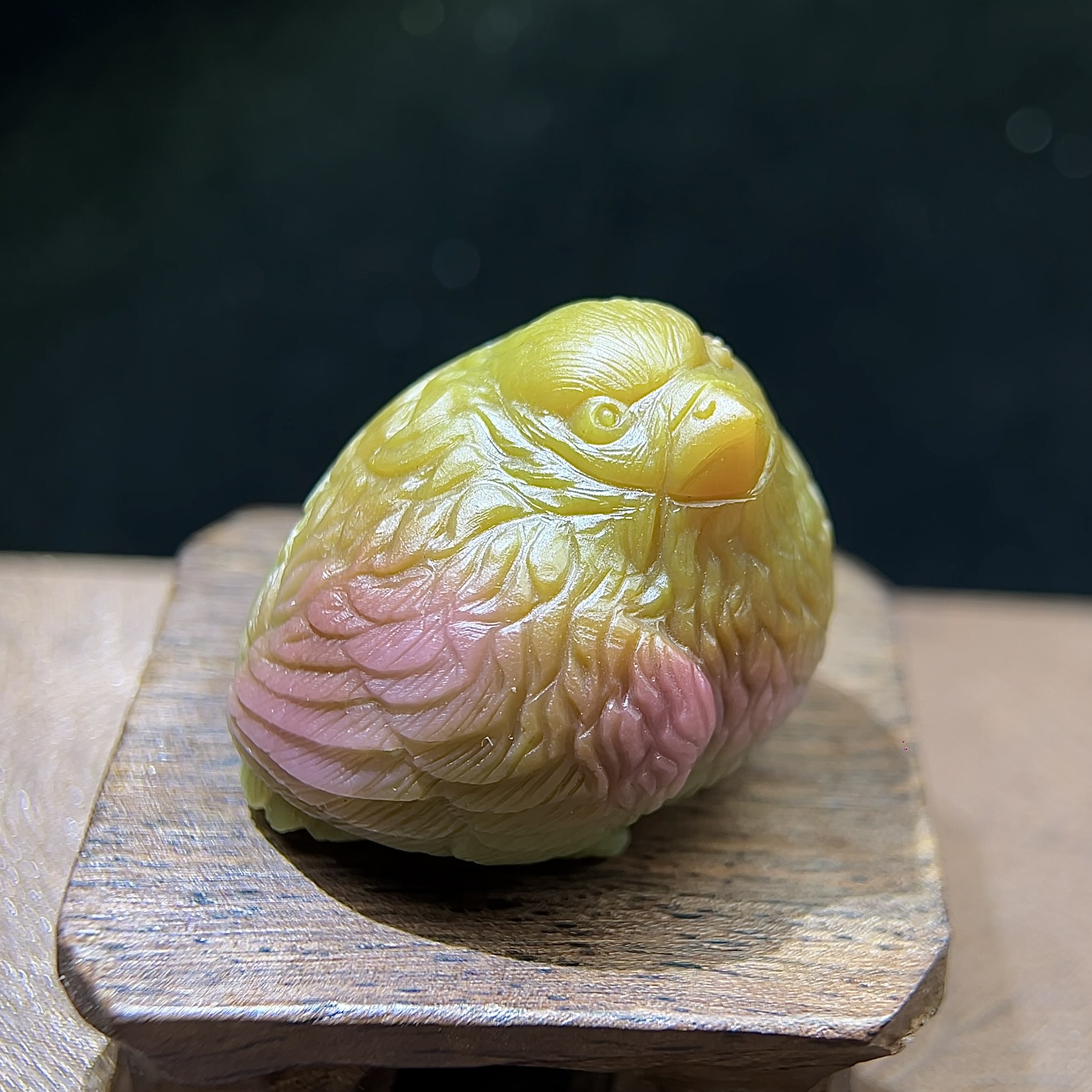 天然老矿盐源玛瑙俏色小喜鹊摆件精工雕刻