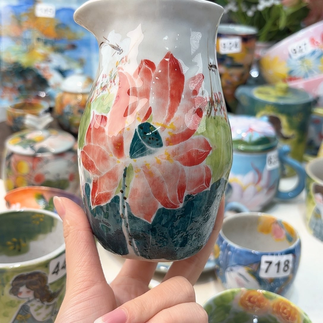 瓷片兔兔好可爱呀打