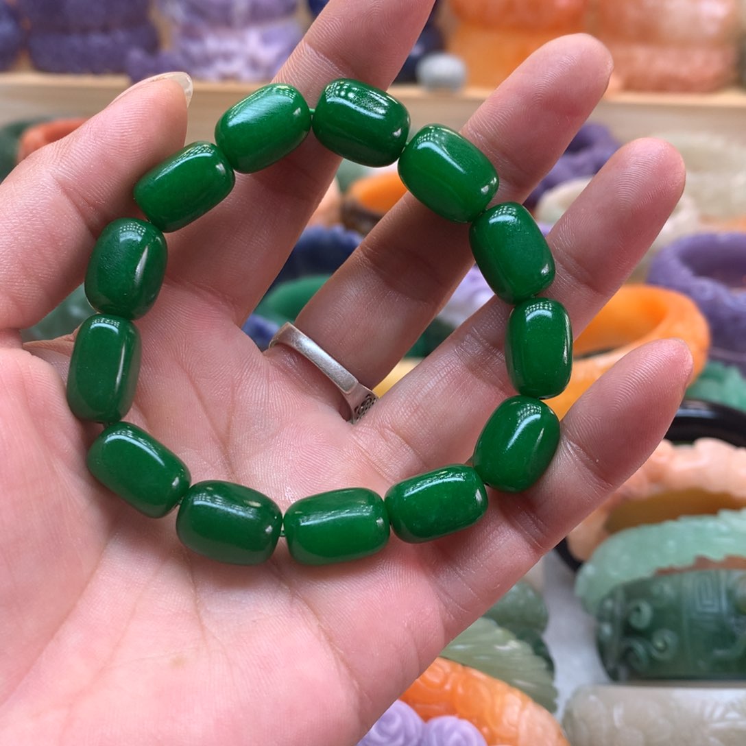 未镶嵌手镯石英质玉