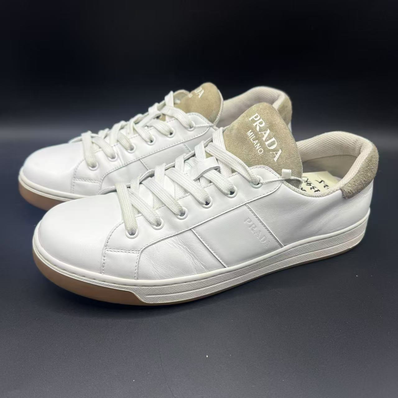 95新 Prada/普拉达 白奶茶拼接板鞋 42.5码 xh112