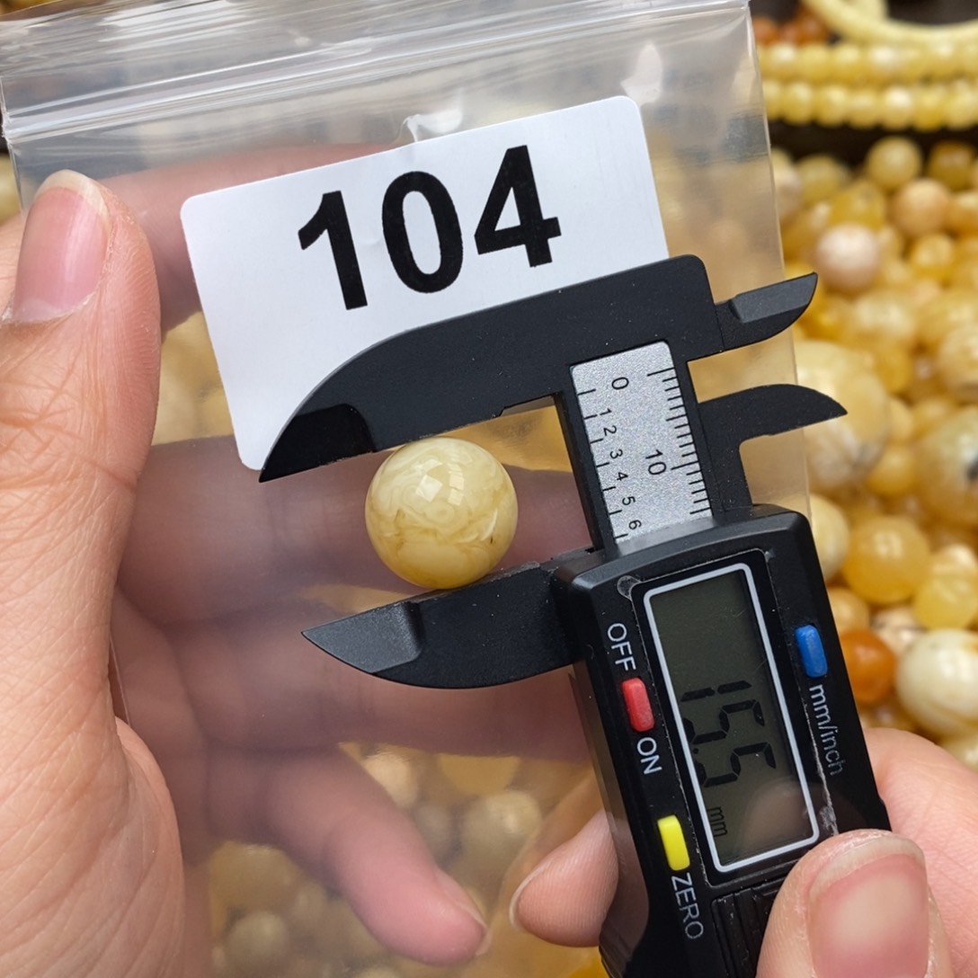 蜜蜡珠宝奇石未镶嵌