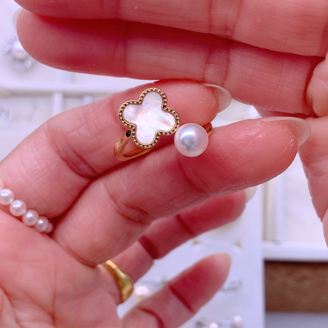 淡水珍珠合金耳饰