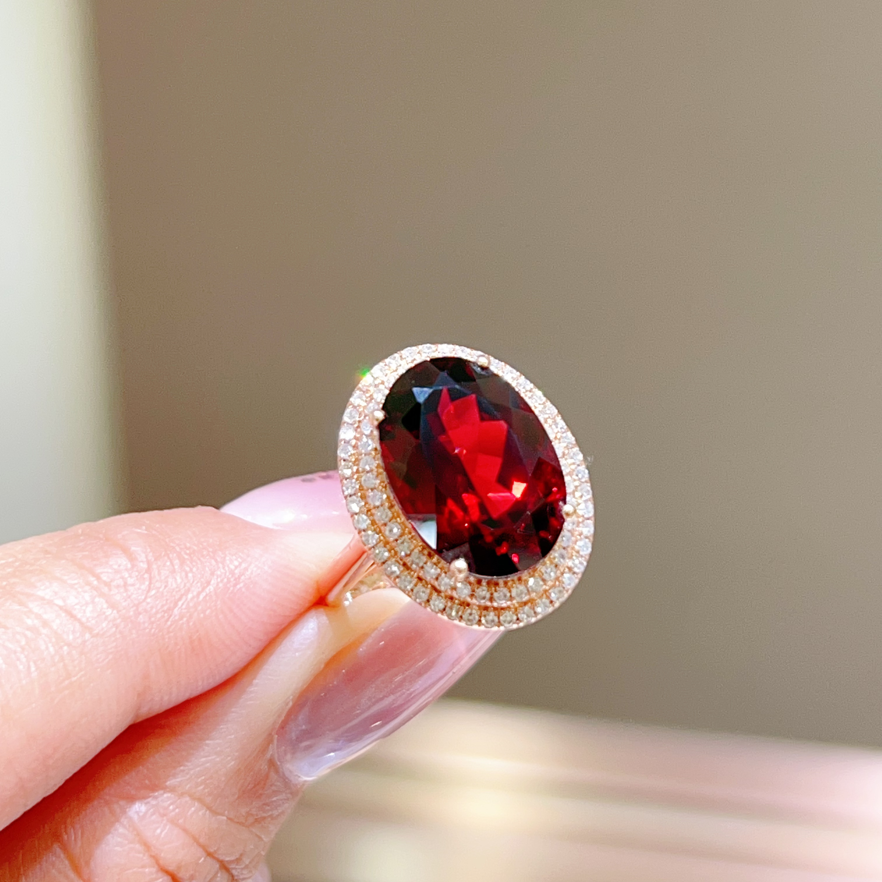 8.06ct 18k金镶嵌石榴石戒指 4850