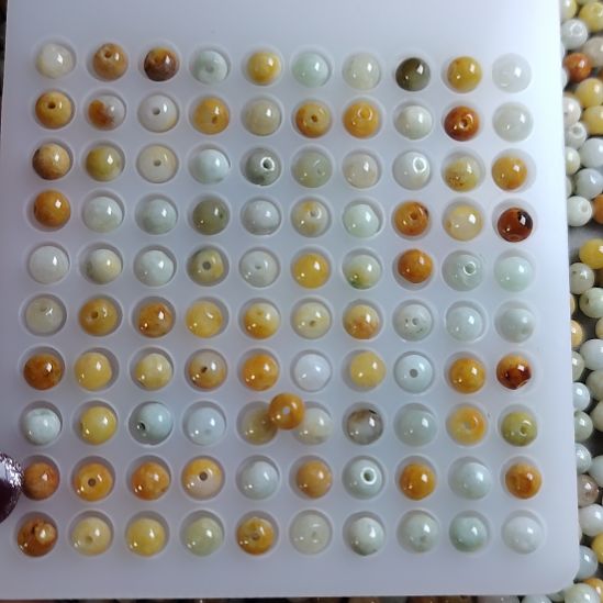 翡翠未镶嵌颈饰卡5  100颗