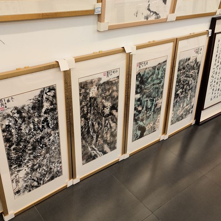 国画4条屏带框发作品