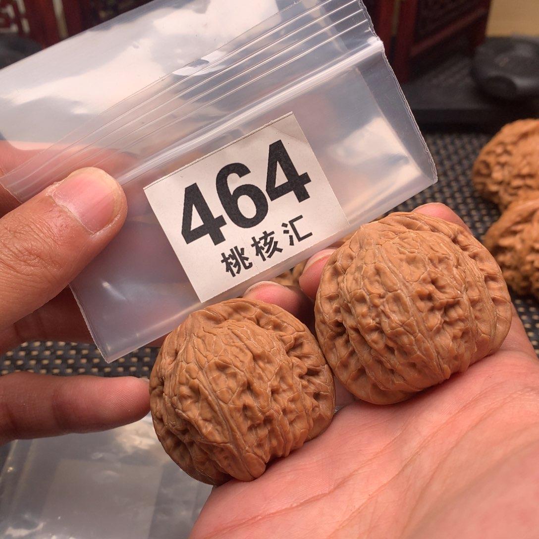 文玩核桃把件僧帽42