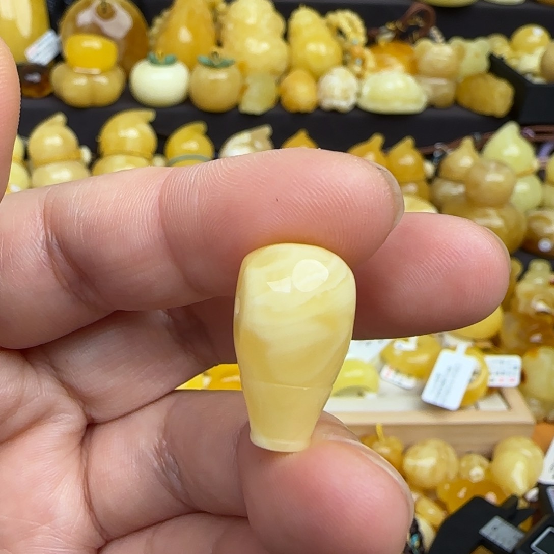 蜜蜡吊坠(不含链)未镶嵌贝**壳蜜蜡三通