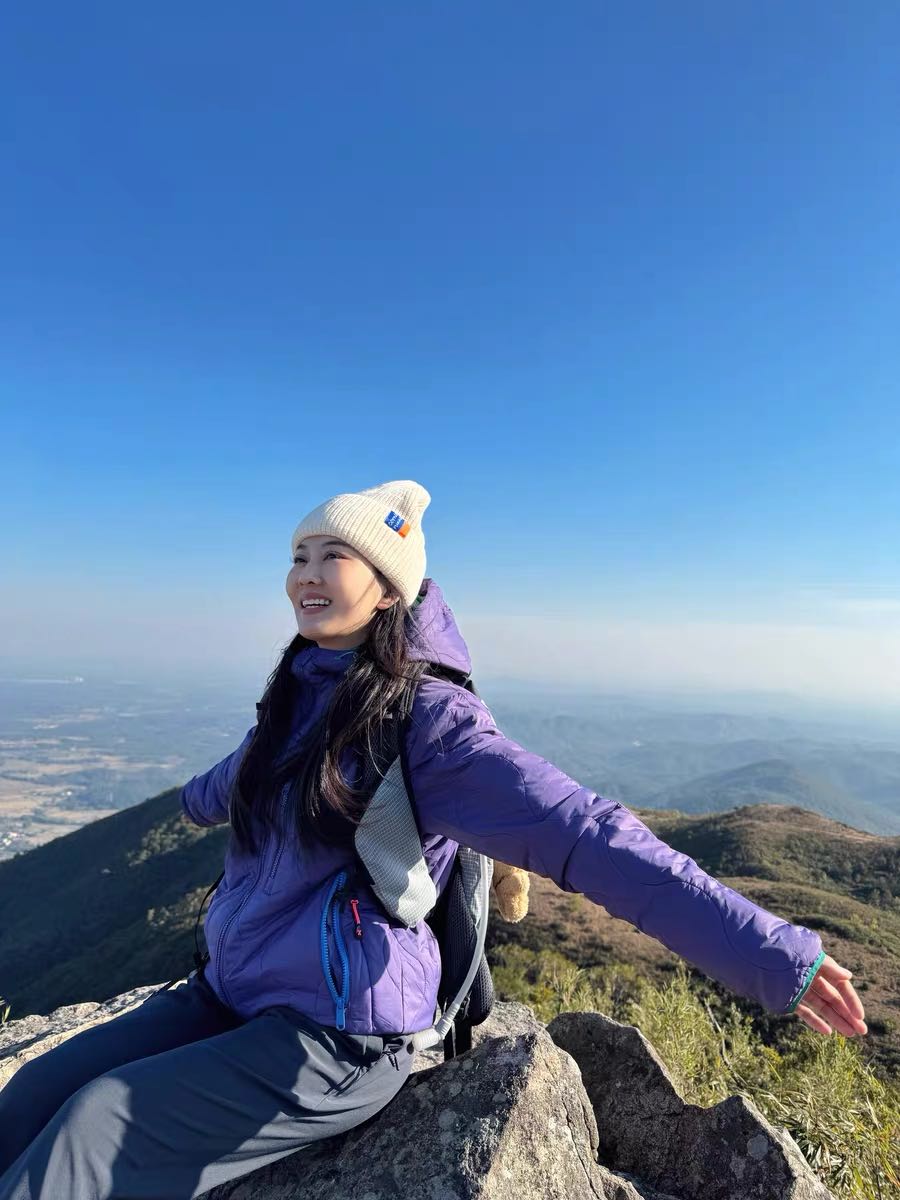 轻量化保暖层】户外情侣款绗缝撞色连帽外套棉服