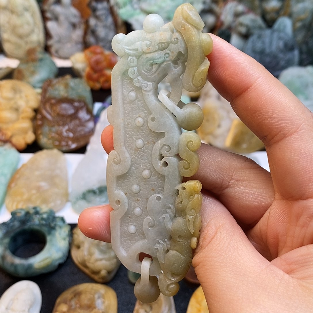 定制翡翠未镶嵌特色a货翡翠