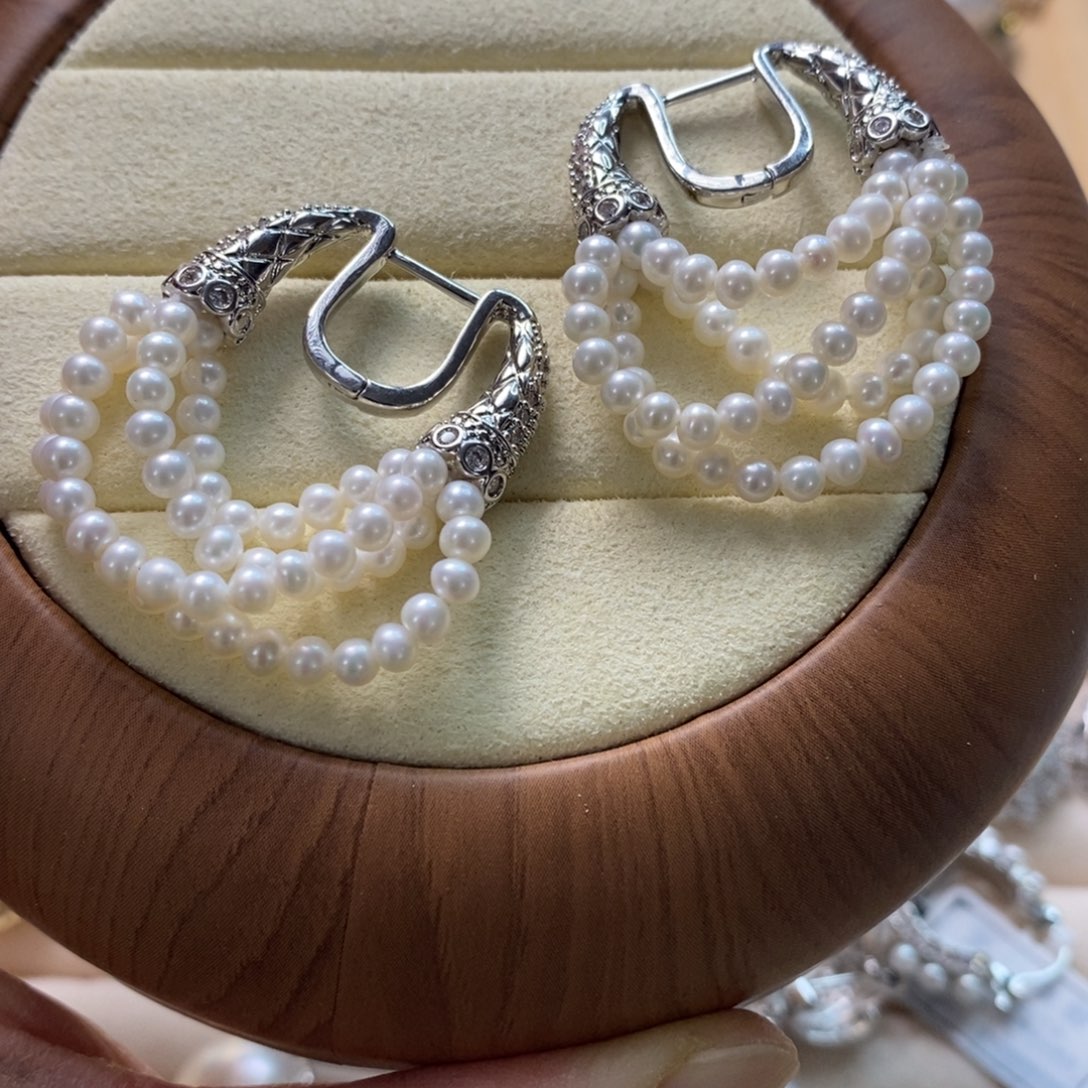 淡水珍珠耳饰未镶嵌