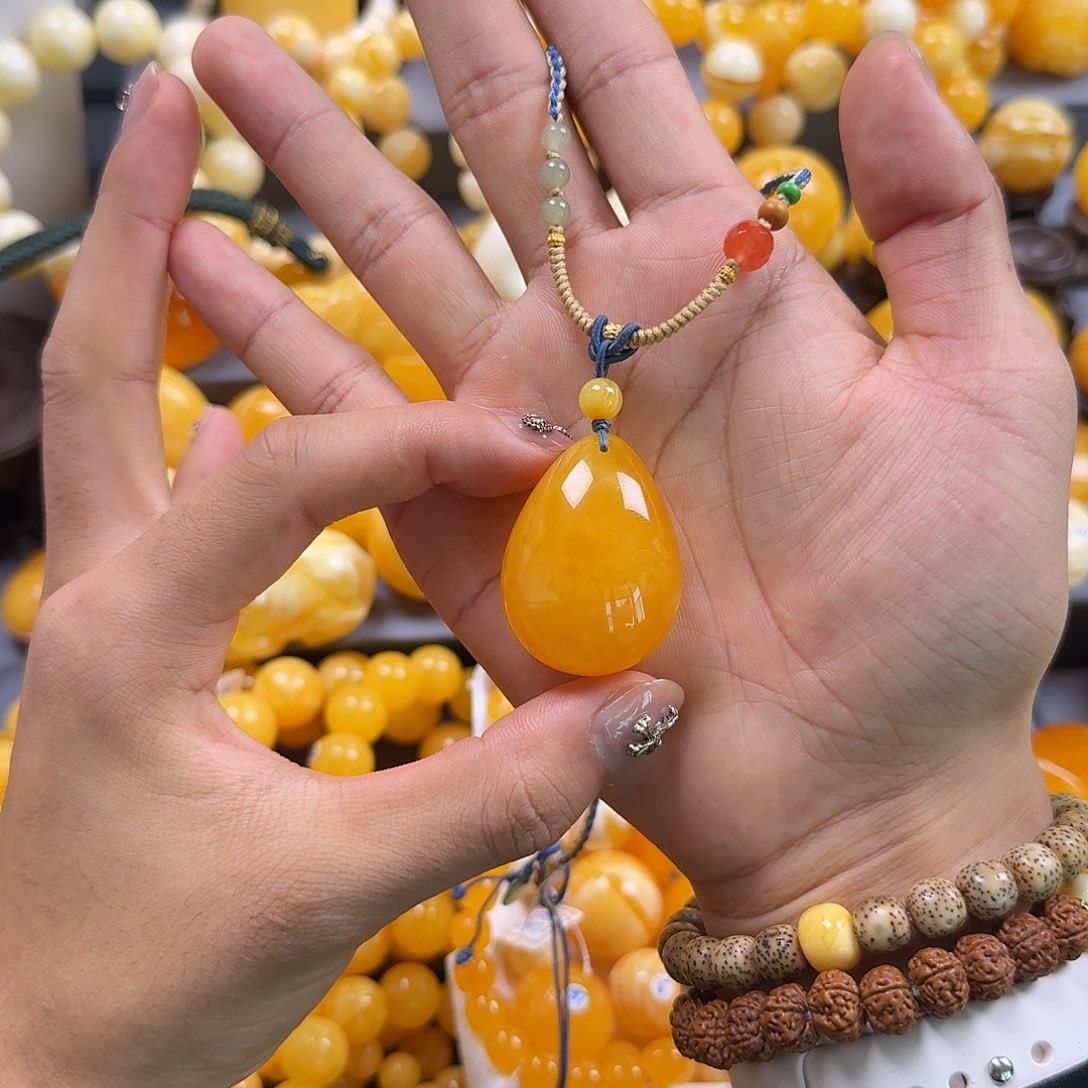 琥珀珠宝奇石未镶嵌水滴