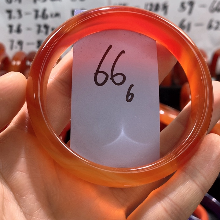 玛瑙/玉髓手镯未镶嵌