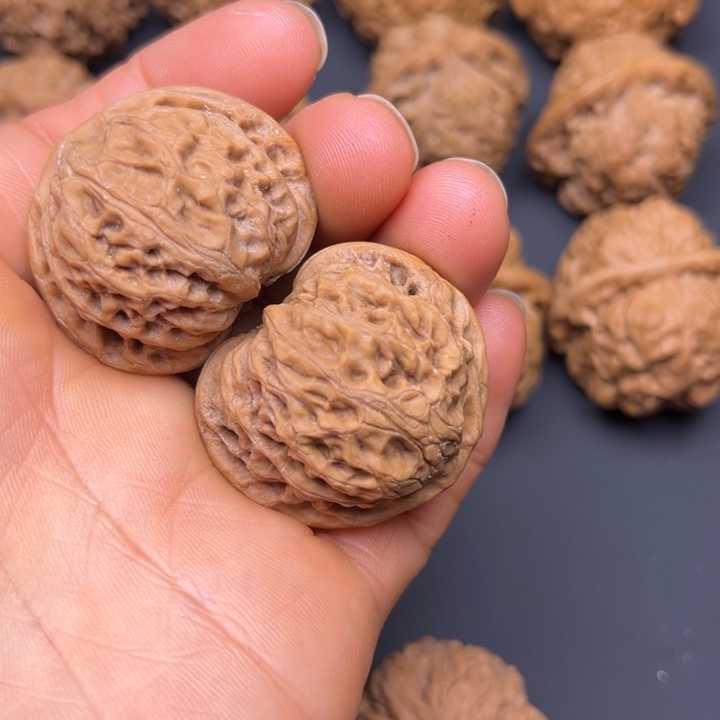 文玩核桃把件宫灯