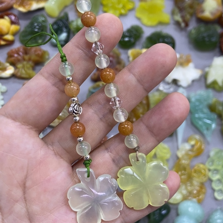未镶嵌蛇纹石玉挂件