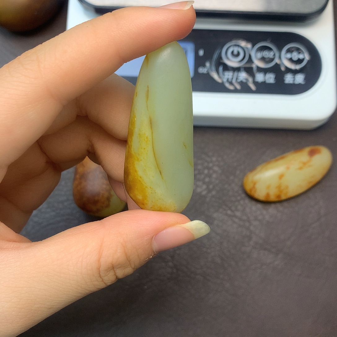 和田玉（糖玉）未镶嵌挂件