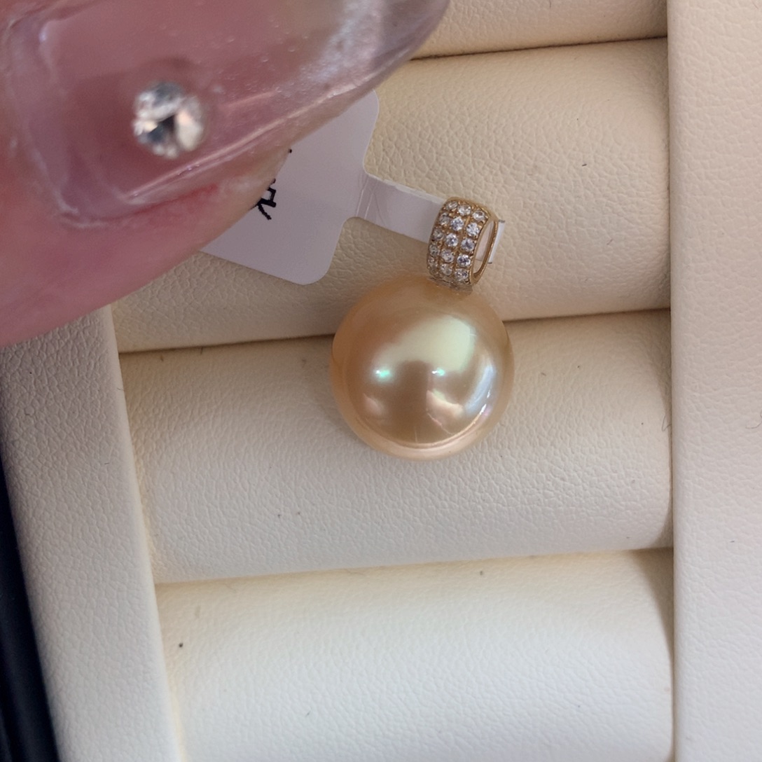 海水珍珠颈饰18K金镶嵌